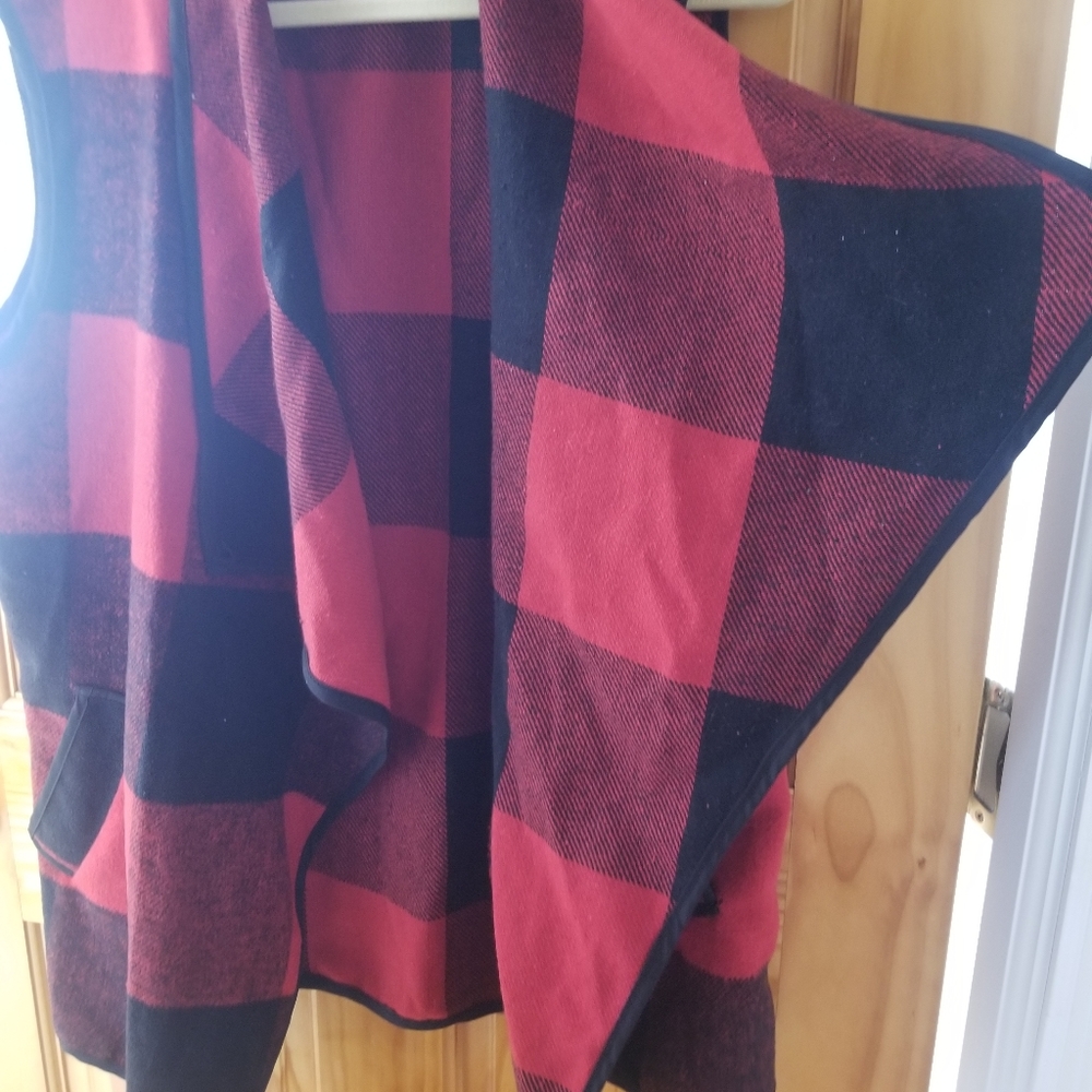 Draped Open Red and Black Plaid Vest size 2x - Picture 7 of 8